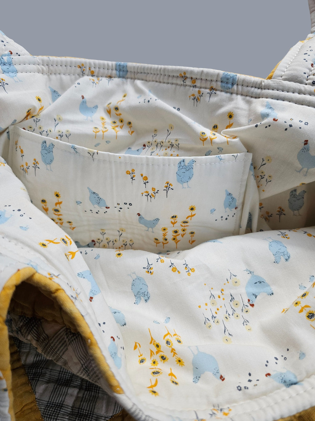 Vintage Quilted Tote Bag w/Hens