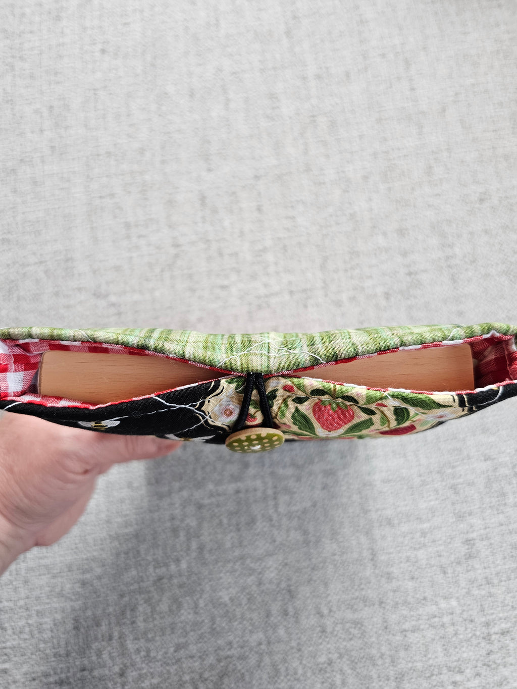 Quilted Book/e-Reader Sleeve - Medium