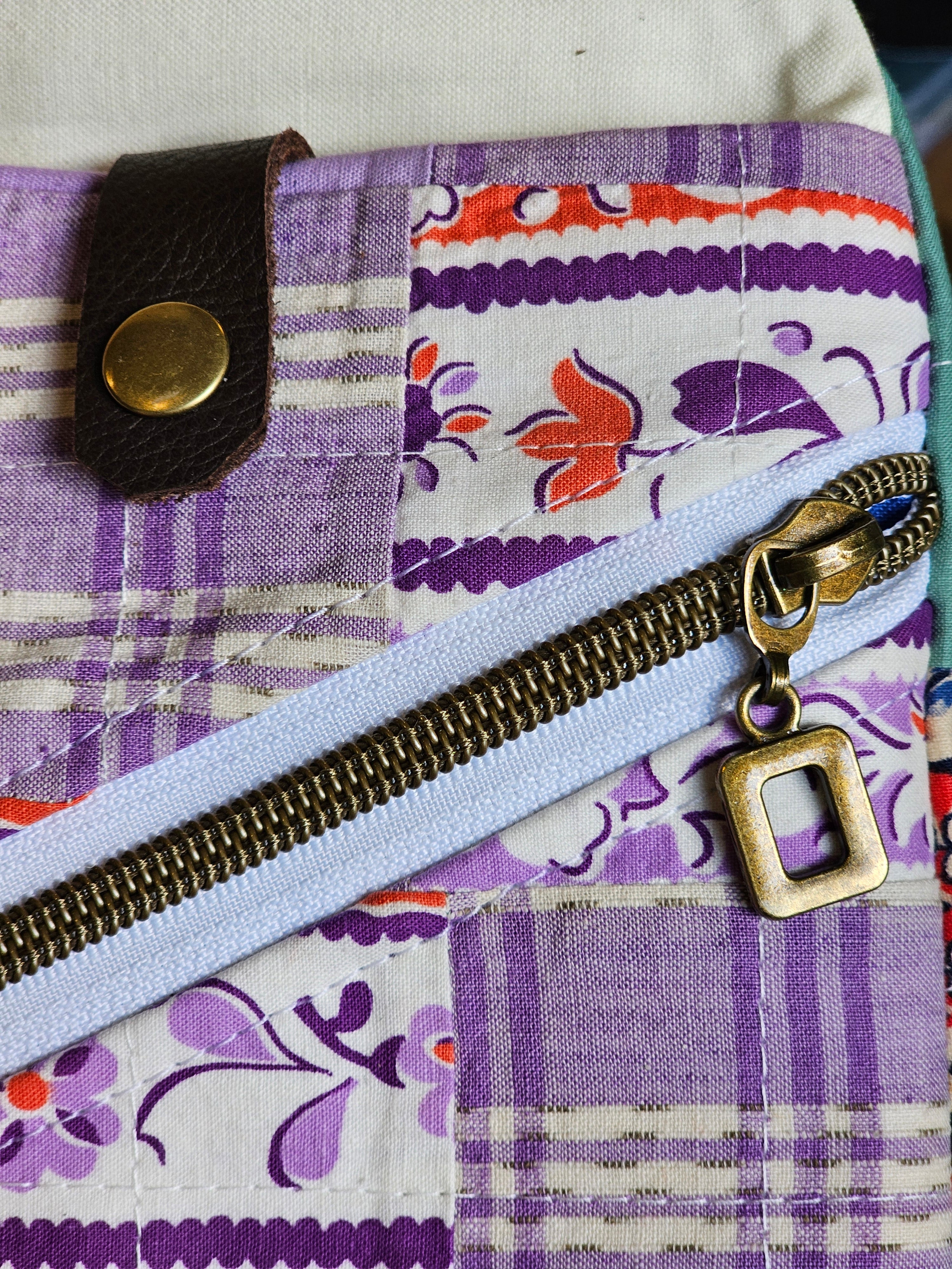 Mini Traveler Sling - Vintage Fabrics